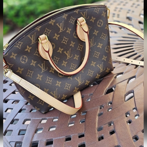 louis Vuitton handbags - Picture 2 of 11